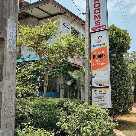 Lucky Holiday Home Anuradhapura Esterno foto